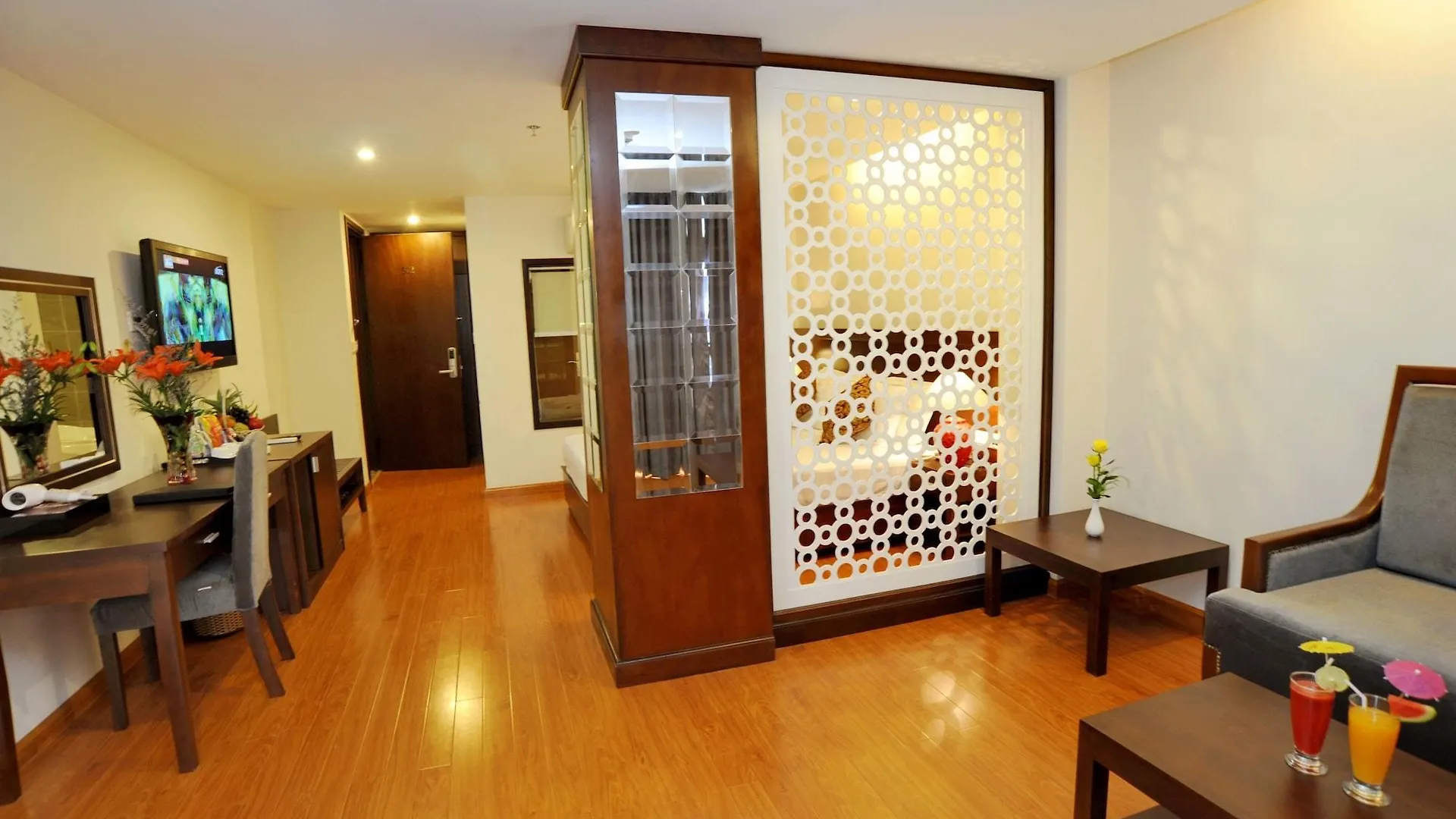 ***  נה טראנג Hanoi Golden Hotel וייטנאם