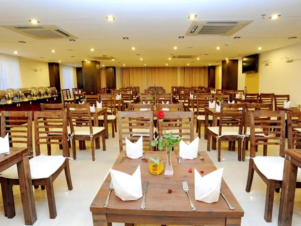 נה טראנג Hanoi Golden Hotel וייטנאם