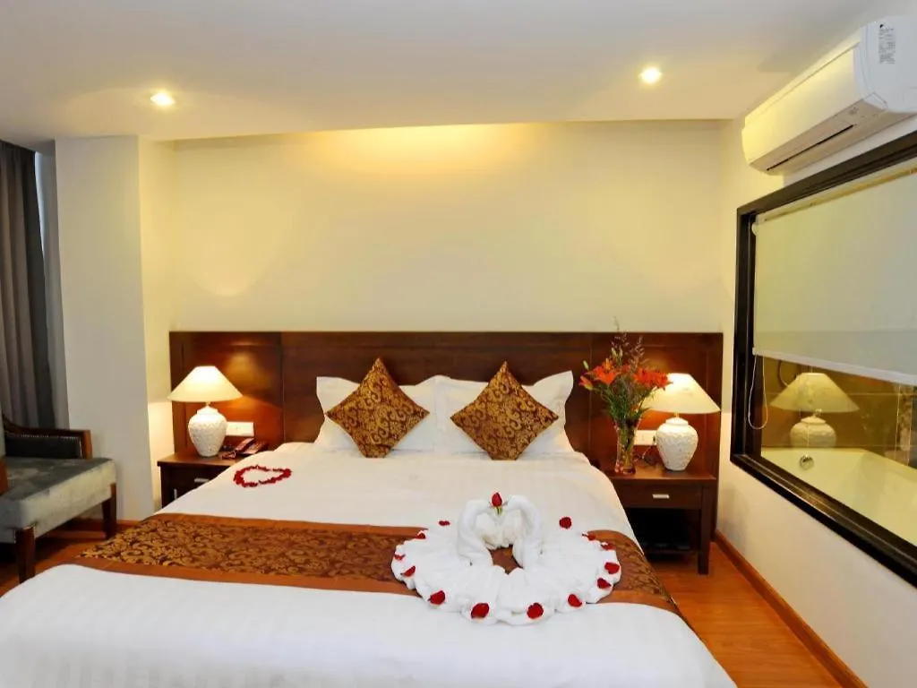 Hanoi Golden Hotel Нячанг