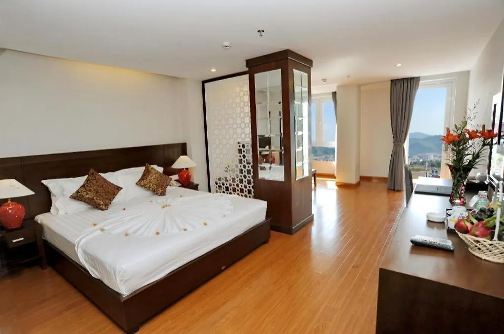 Hanoi Golden Hotel Нячанг