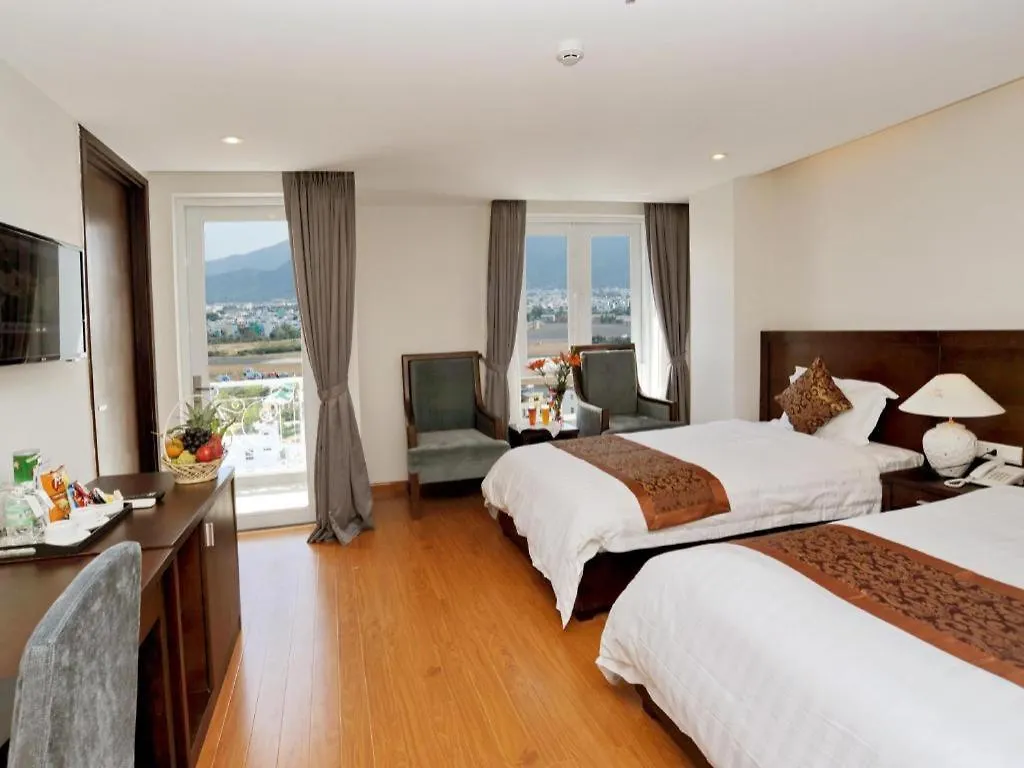 Hanoi Golden Hotel Нячанг