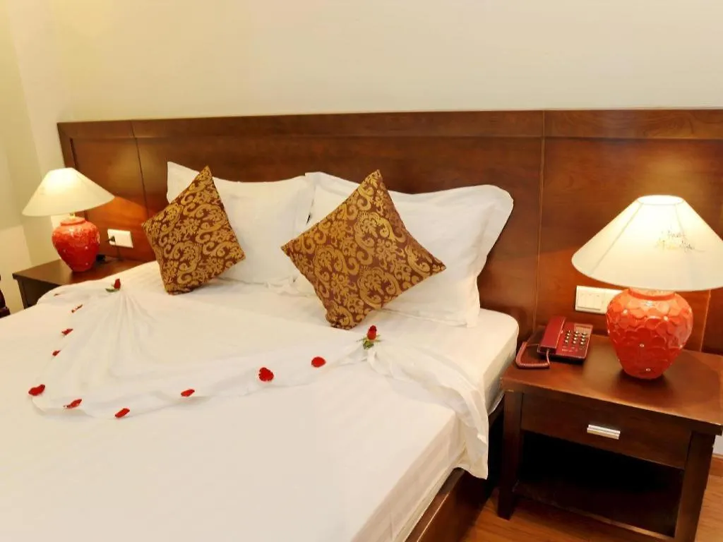 ***  נה טראנג Hanoi Golden Hotel וייטנאם